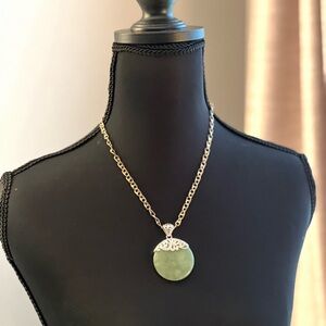 Elegant Silver and Green Pendant Necklace